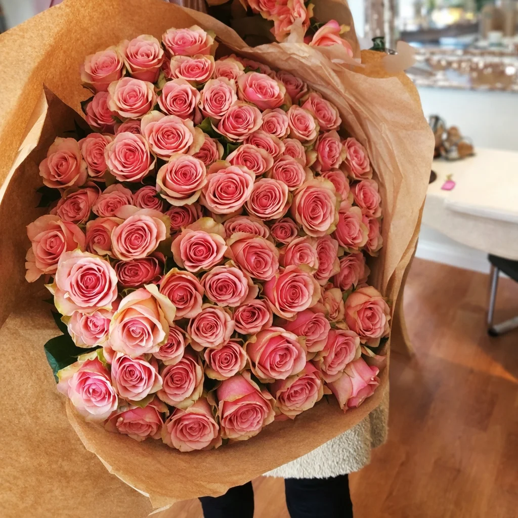 60 Pink Roses Bouquet