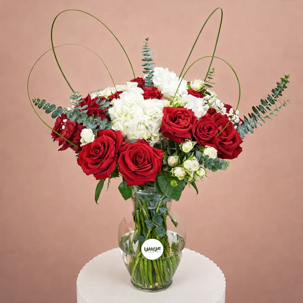 21 Bloom Roses & Hydrangeas in Vase